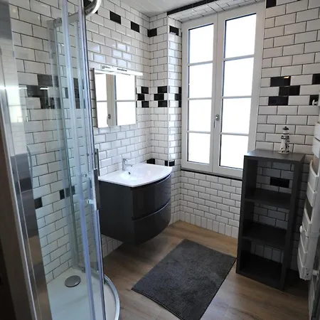 Nodesia بيت للعطل مارينيس