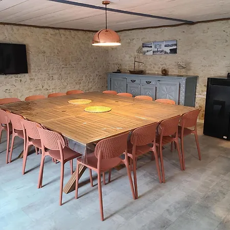 Nodesia بيت للعطل *