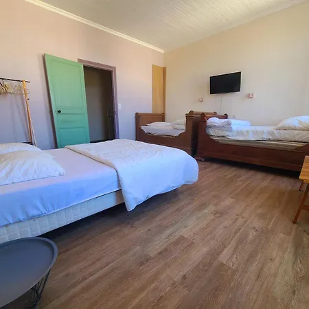 Nodesia بيت للعطل *