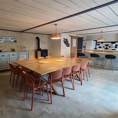 Nodesia بيت للعطل *